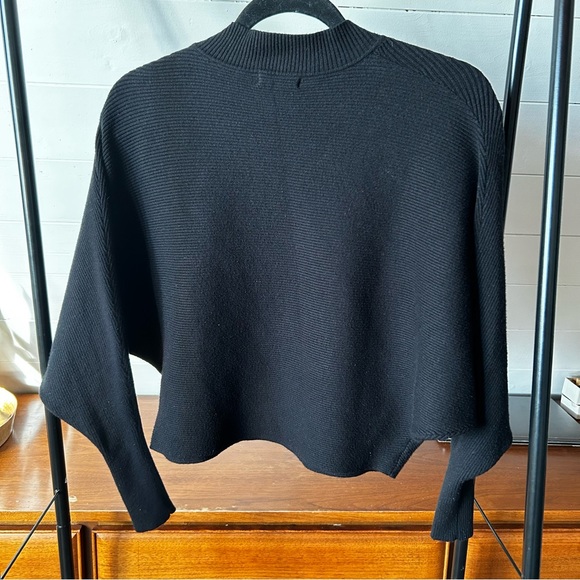 Bat Wing Sweater - Picture 4 of 5